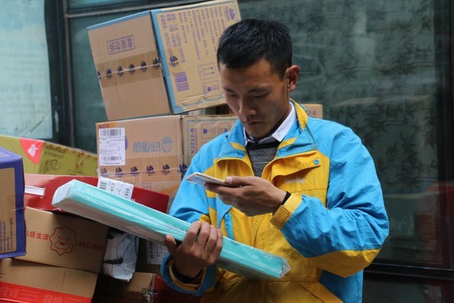 快递涨价快递柜收费